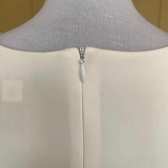 Moda International women 10 V-cut sleeveless lined midi dress black & white - Picture 5 of 12